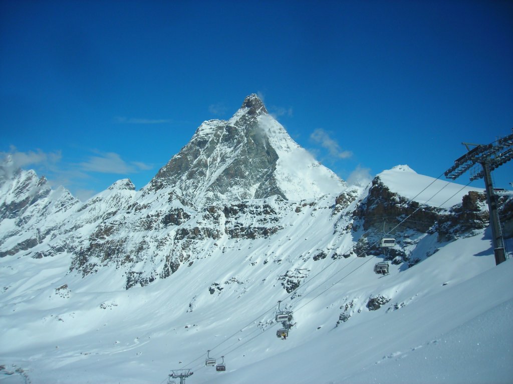 CERVINIA - 20 cm di neve fresca e da domani impianti aperti tutti i giorni