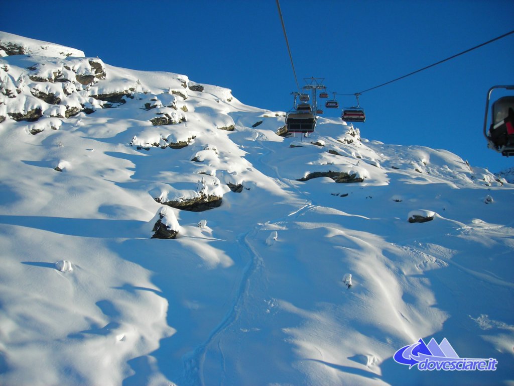 ST. MORITZ - Ultimo giorno di sci al Furtschellas, la stagione continua al Corvatsch sino al 1 maggio
