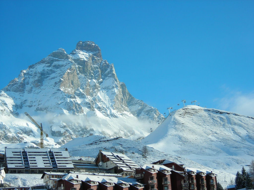 CERVINIA - In pista! Parte oggi la stagione dello sci