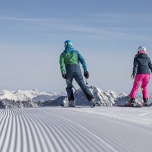first_line_skiing_skifahrer_wiedersbergerhorn28c29ski_juwel_alpbachtal_wildschoenau.jpg
